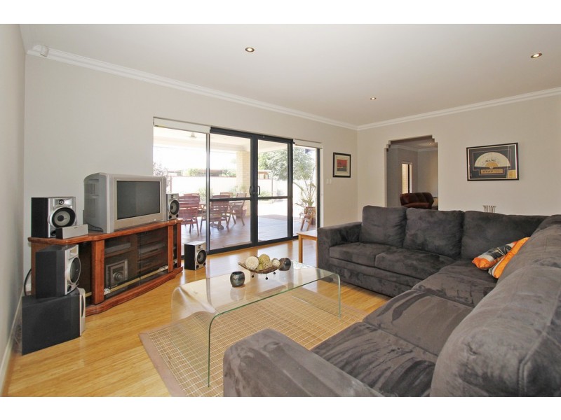 55A Fourth Avenue, Bassendean WA 6054