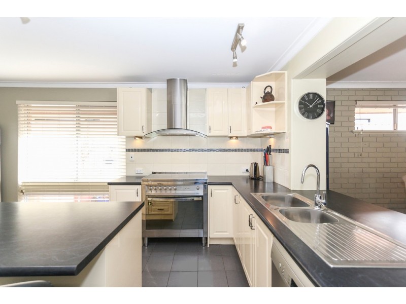 40 Penzance Street, Bassendean WA 6054