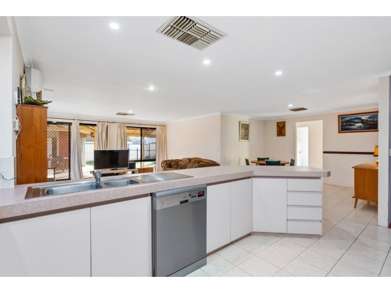 2 Kickett Court, Lockridge WA 6054