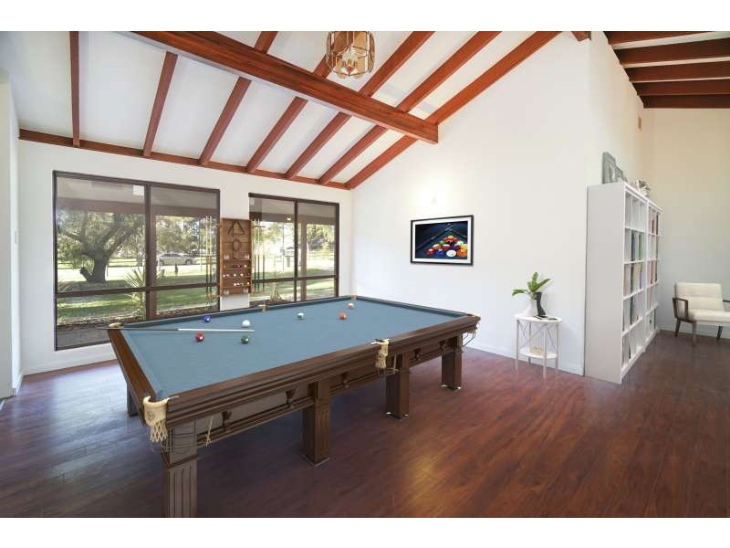 160 McNeill Road, Champion Lakes WA 6111