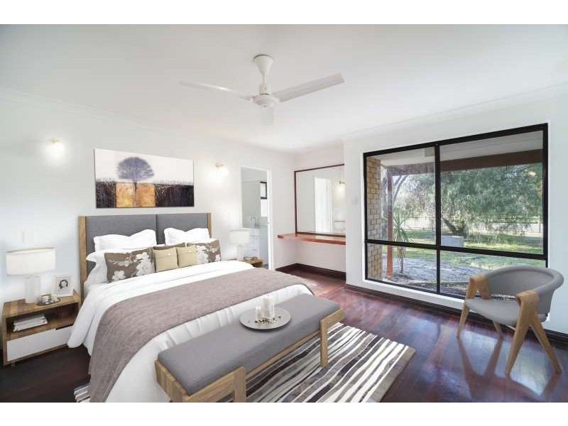 160 McNeill Road, Champion Lakes WA 6111