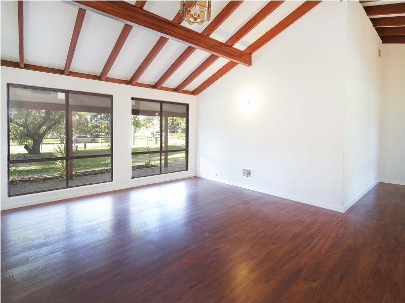 160 McNeill Road, Champion Lakes WA 6111