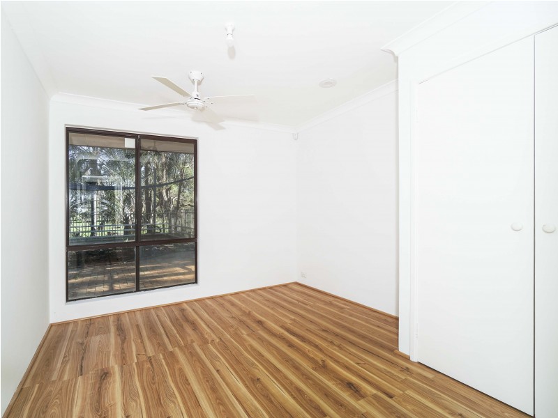 160 McNeill Road, Champion Lakes WA 6111