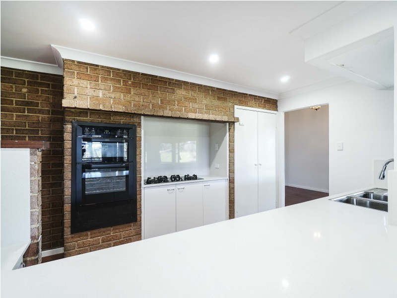 160 McNeill Road, Champion Lakes WA 6111