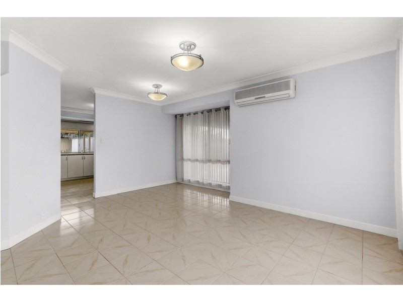 21 St Lawrence Drive, Beechboro WA 6063