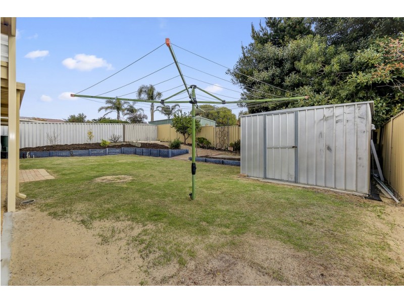 21 St Lawrence Drive, Beechboro WA 6063