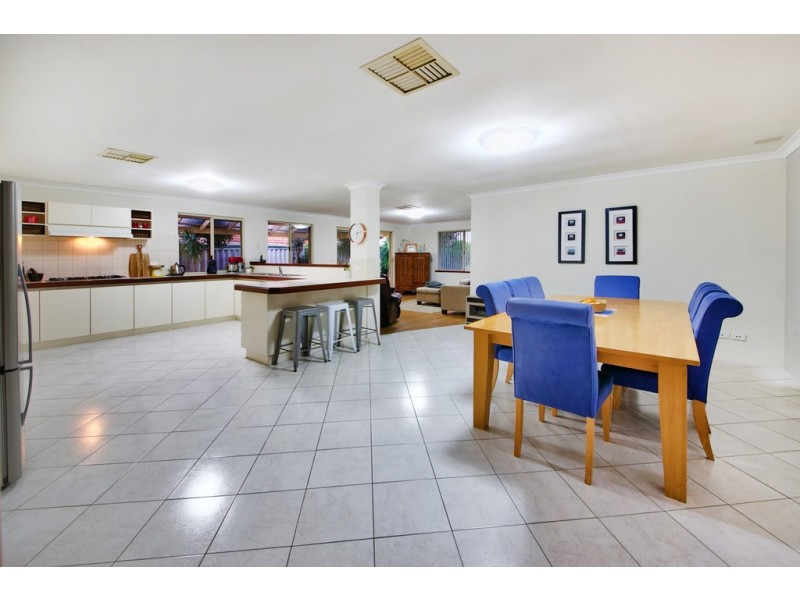 29 Englefield Retreat, Landsdale WA 6065