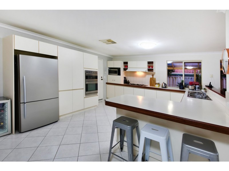 29 Englefield Retreat, Landsdale WA 6065