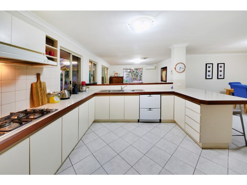 29 Englefield Retreat, Landsdale WA 6065
