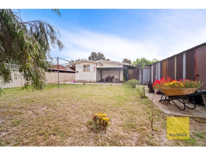 19 Altone Road, Lockridge WA 6054