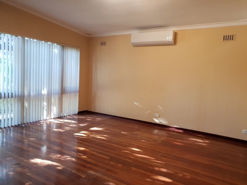 12 Jervois St, Dianella WA 6059