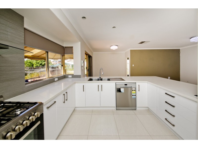 7 Rome Court, Dianella WA 6059