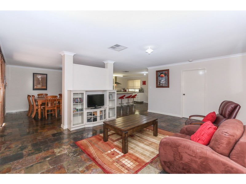 21 Penlea Glade, Kiara WA 6054