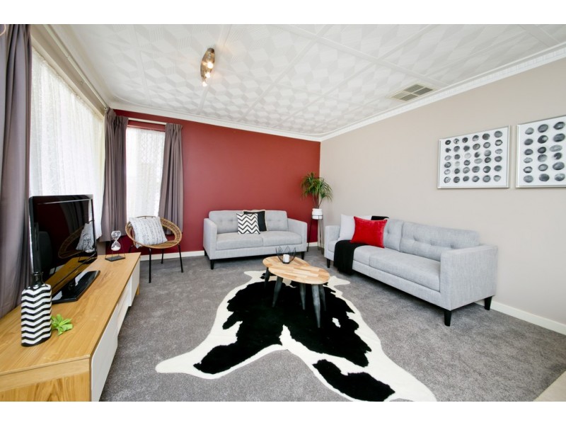 17 Glover Street, Dianella WA 6059