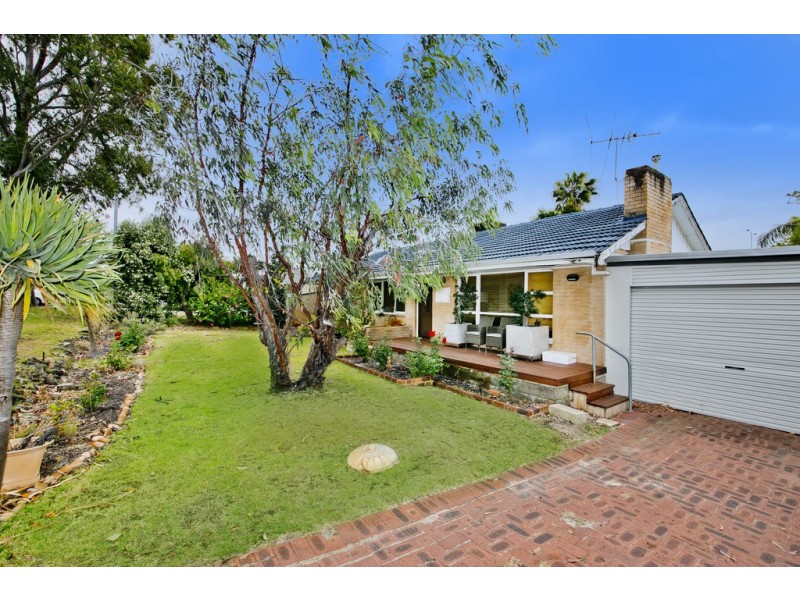 99 Howes Crescent, Dianella WA 6059