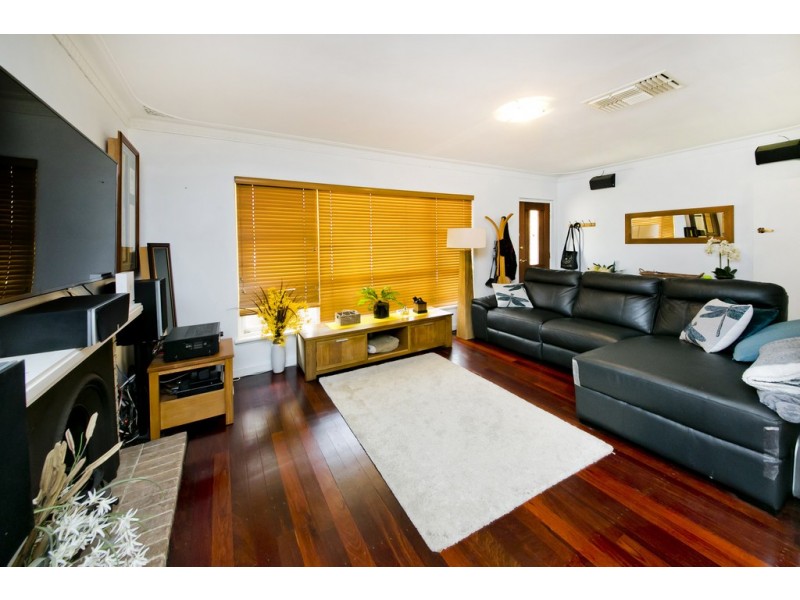 99 Howes Crescent, Dianella WA 6059