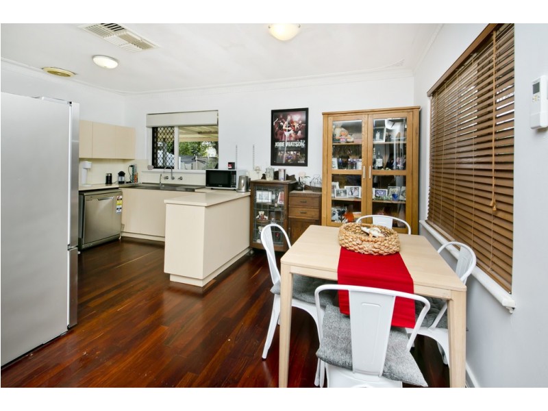 99 Howes Crescent, Dianella WA 6059