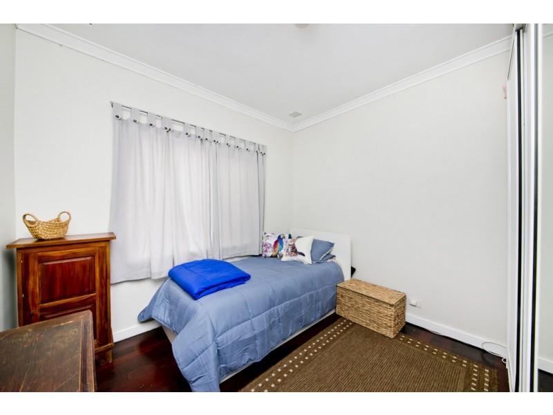 99 Howes Crescent, Dianella WA 6059