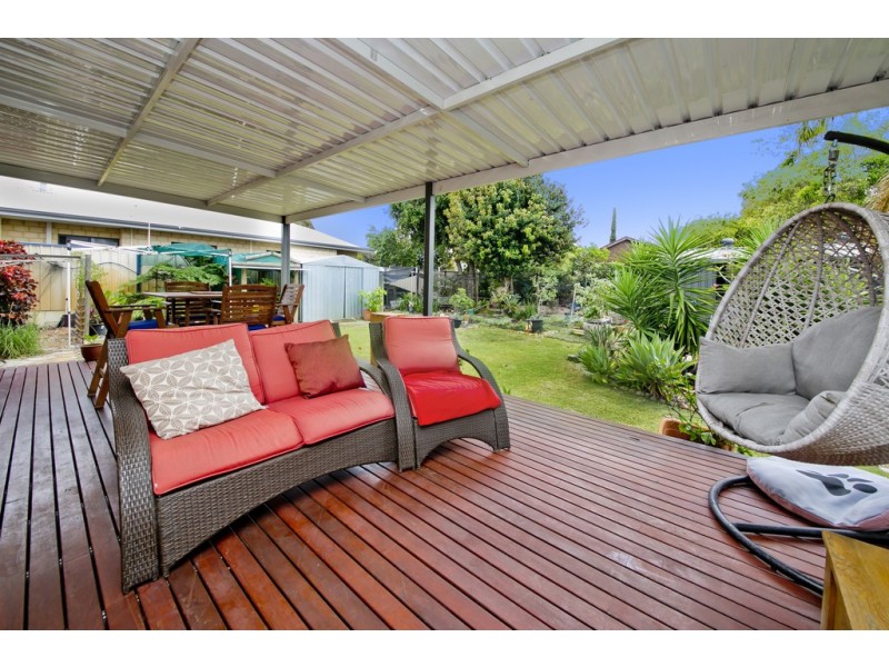 99 Howes Crescent, Dianella WA 6059