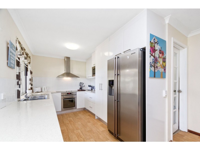 31 Littlemore Way, Eden Hill WA 6054