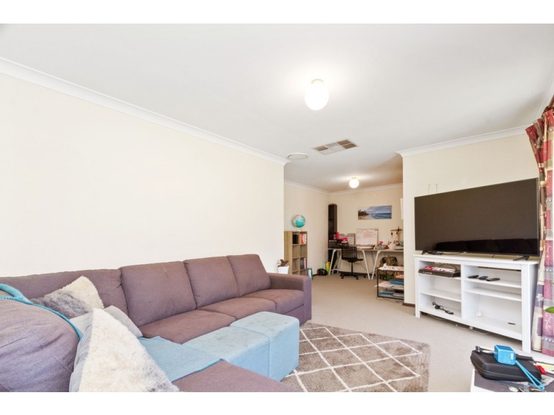 31 Littlemore Way, Eden Hill WA 6054