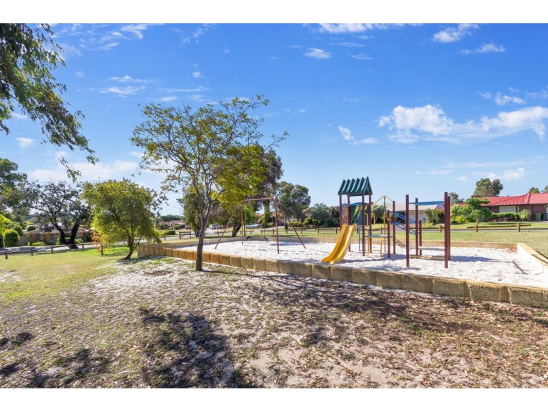 31 Littlemore Way, Eden Hill WA 6054