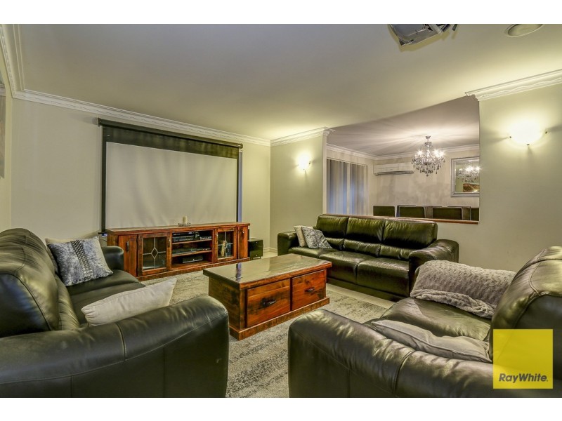 8 Donvale Court, Landsdale WA 6065