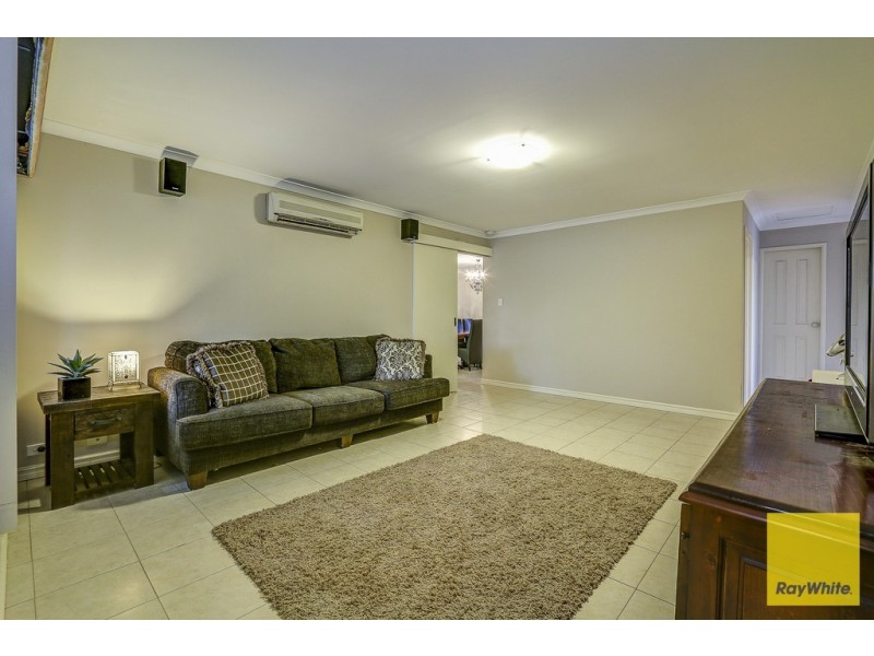 8 Donvale Court, Landsdale WA 6065