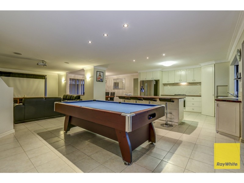 8 Donvale Court, Landsdale WA 6065