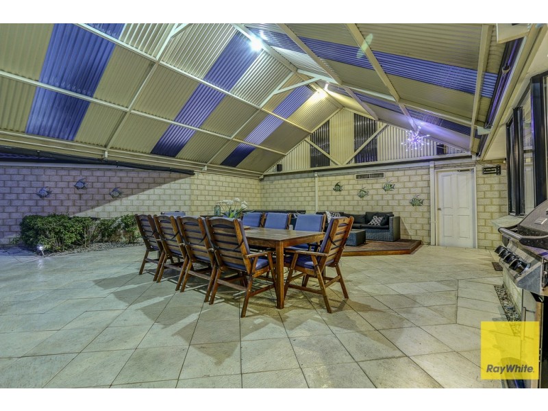 8 Donvale Court, Landsdale WA 6065