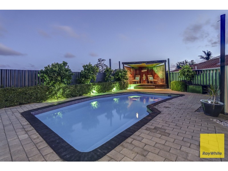 8 Donvale Court, Landsdale WA 6065