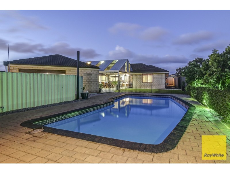8 Donvale Court, Landsdale WA 6065