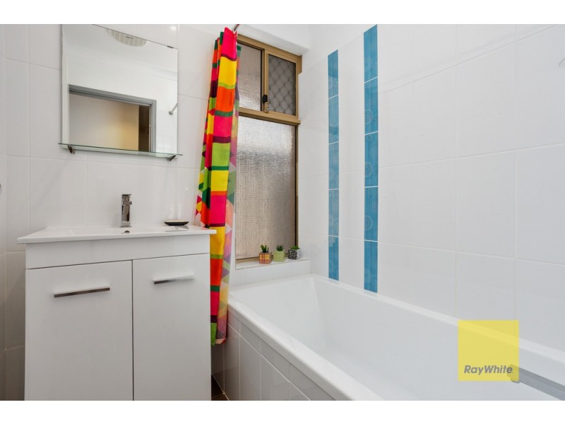 14 Teviot Place, Beechboro WA 6063