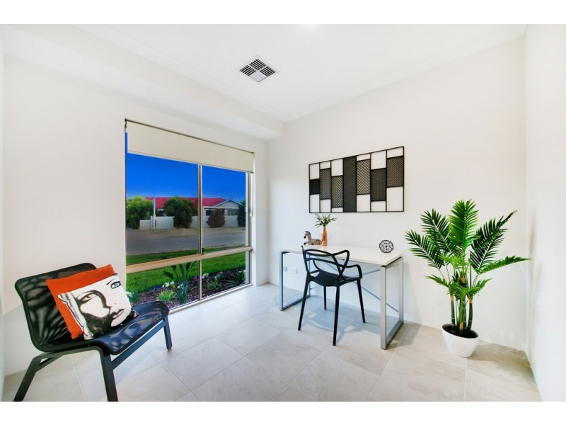 15 Vaughan Street, Dianella WA 6059