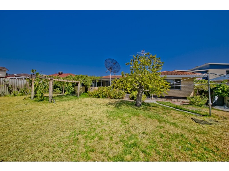 48 Oliver Street, Dianella WA 6059