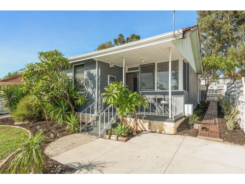 19 Bradley Way, Lockridge WA 6054