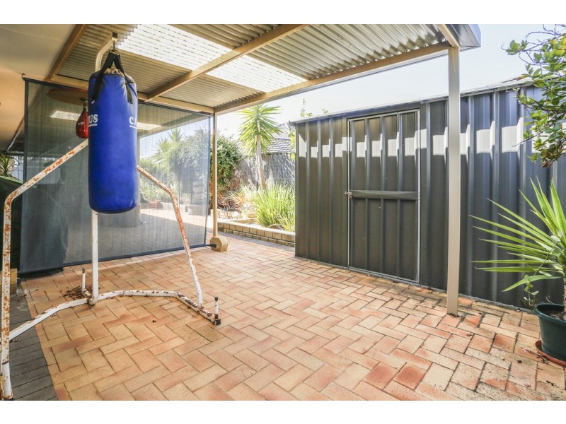 10 Pirianda Way, Aveley WA 6069