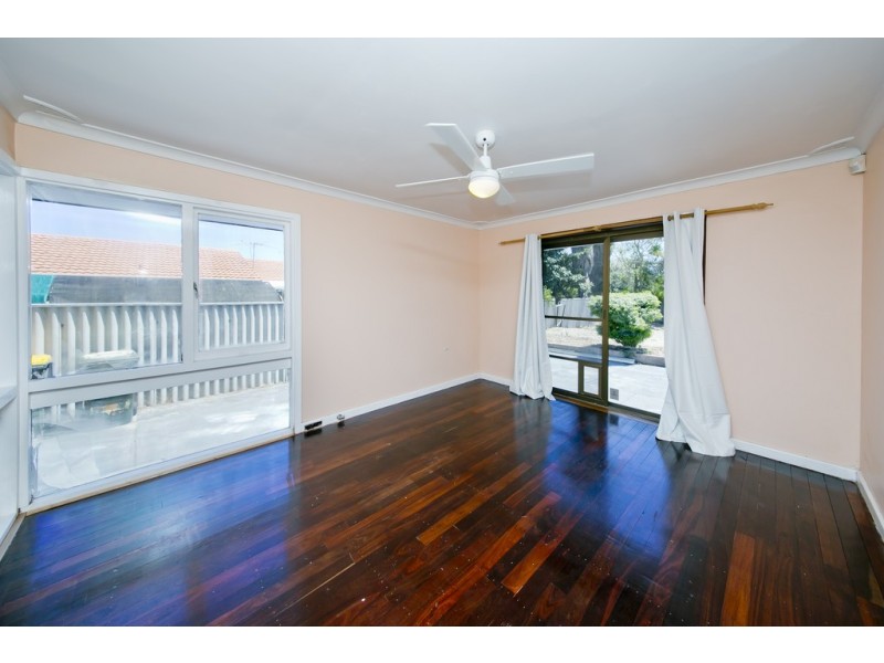 19 Winterton Way, Girrawheen WA 6064