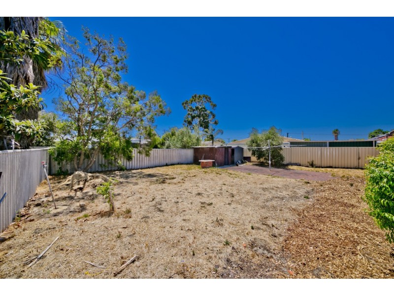 19 Winterton Way, Girrawheen WA 6064