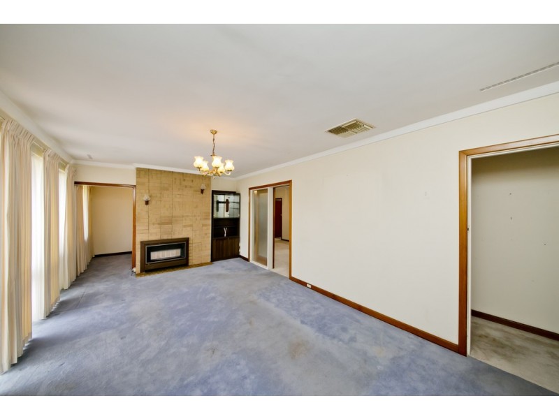 117 Howes Crescent, Dianella WA 6059