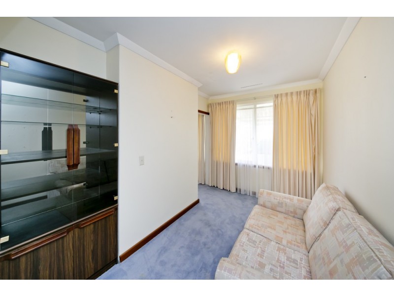 117 Howes Crescent, Dianella WA 6059