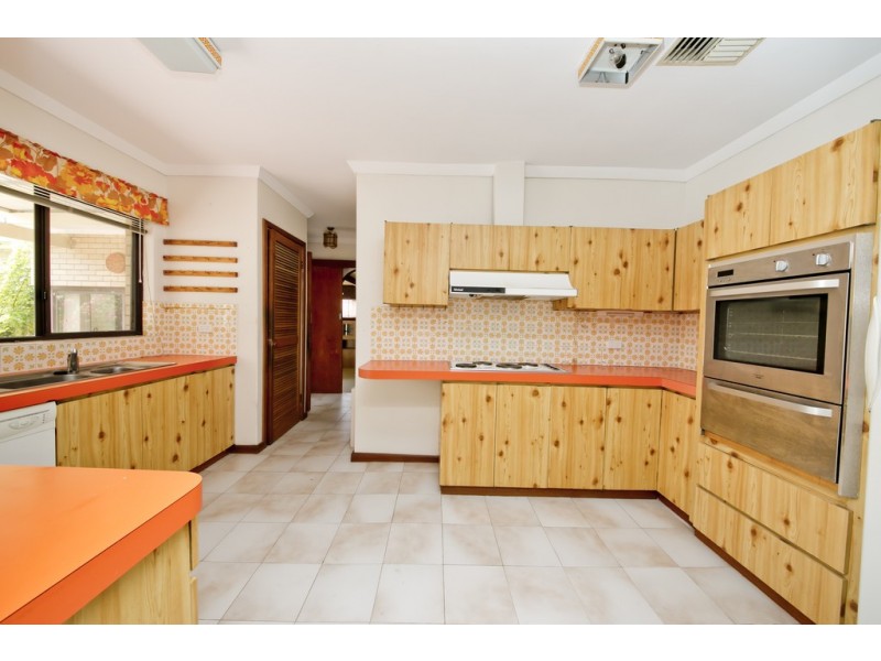 117 Howes Crescent, Dianella WA 6059