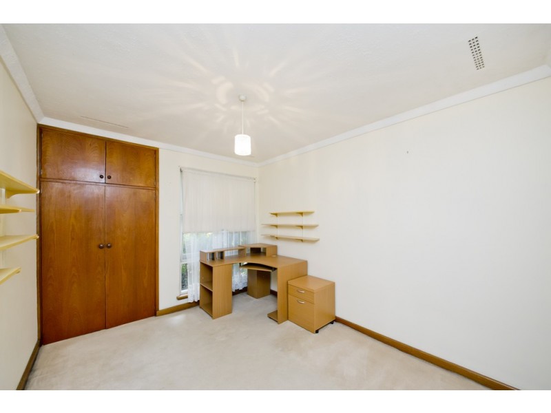 117 Howes Crescent, Dianella WA 6059