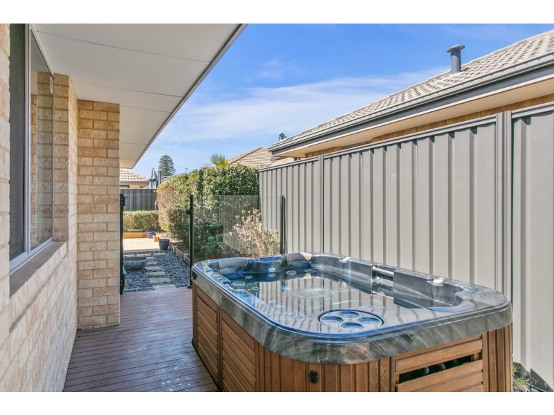 15 Scaddan Street, Bassendean WA 6054