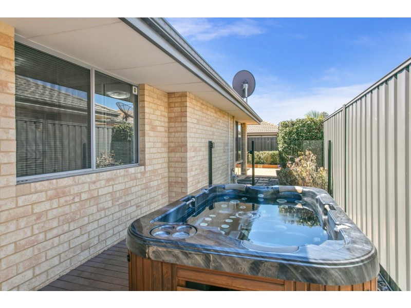 15 Scaddan Street, Bassendean WA 6054