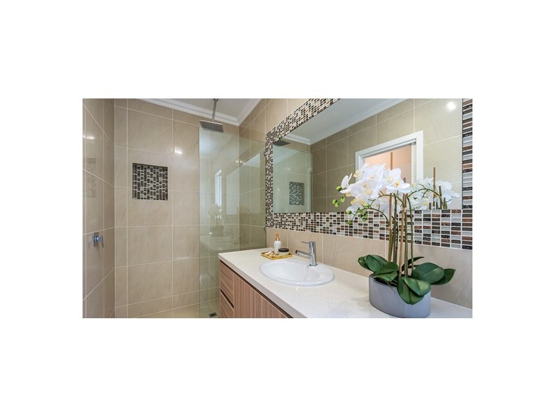 11 Gerring Court, Rivervale WA 6103