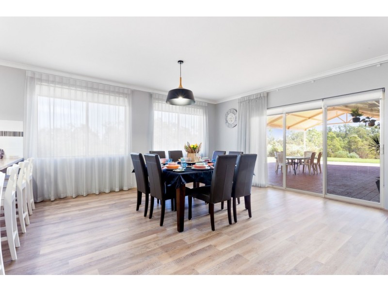 13 Gooseberry Retreat, Jane Brook WA 6056