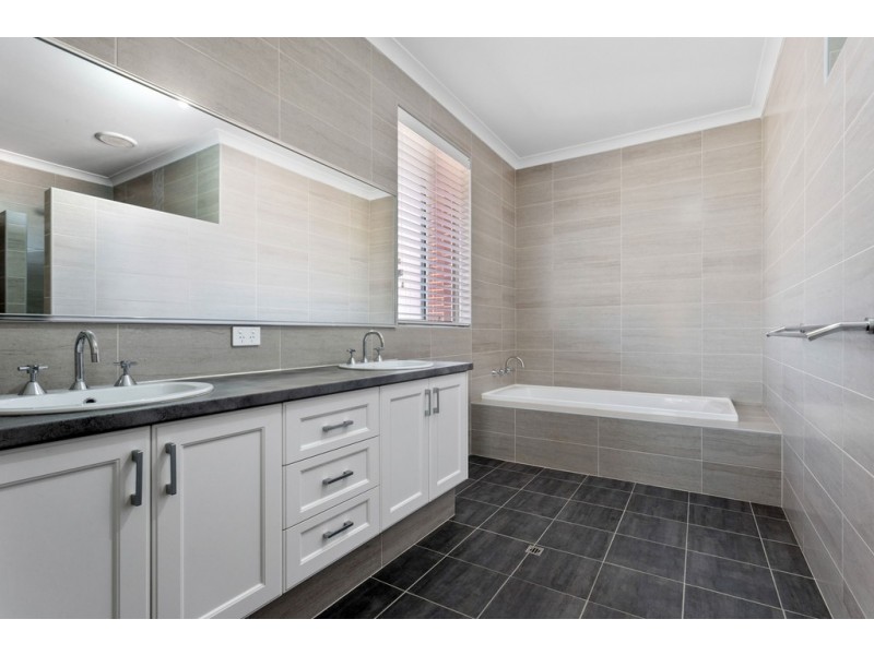 13 Gooseberry Retreat, Jane Brook WA 6056