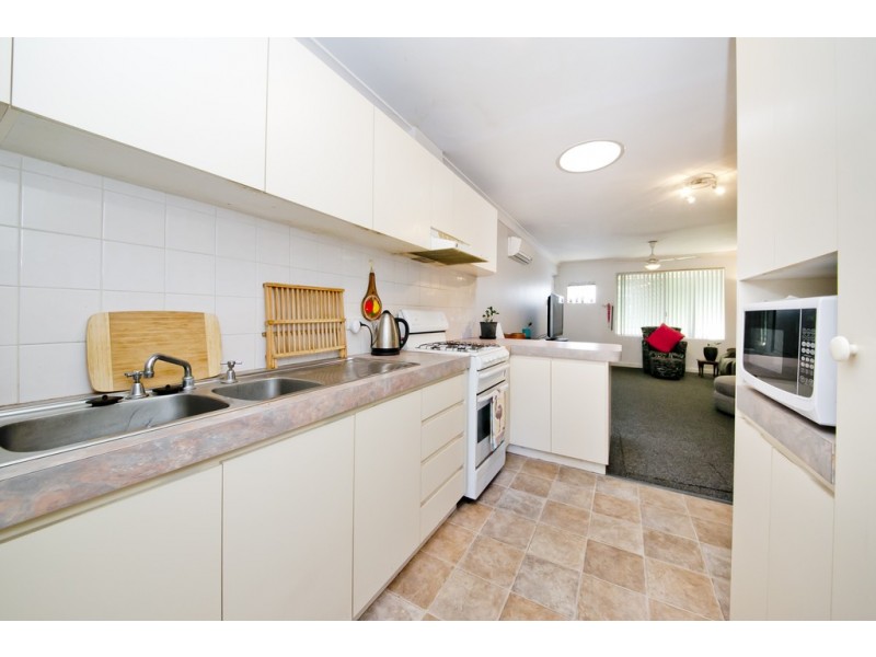 16 Collingwood Street, Dianella WA 6059