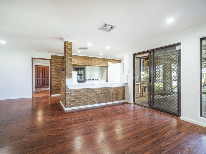 160 McNeill Road, Champion Lakes WA 6111